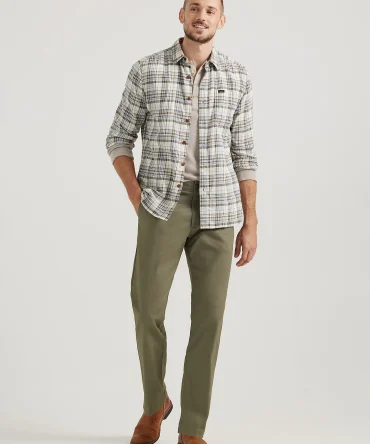 Men's Extreme Motion Slim Fit Khaki Pant