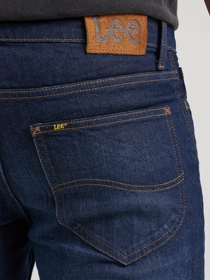 Men's Heritage Regular Straight Jean - Image 5