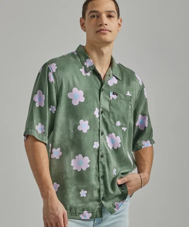 Men's Oversized Floral Resort Shirt