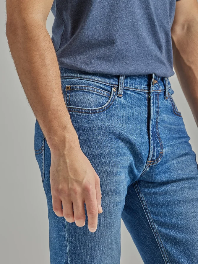 Men's Heritage Straight Leg Jean - Image 4