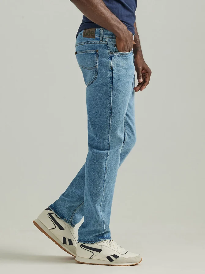 Men's Legendary Athletic Tapered Jean - Image 4