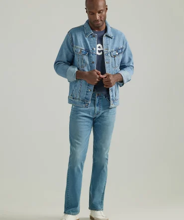 Men's Extreme Motion Slim Straight Leg Jean