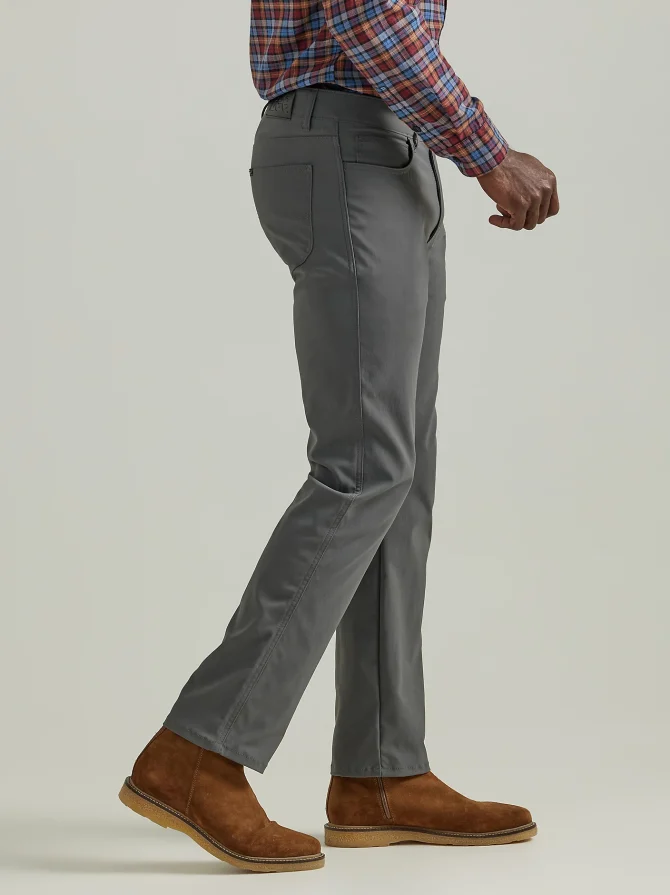 Men's Extreme Motion 4-Way Stretch Performance Pant - Image 4