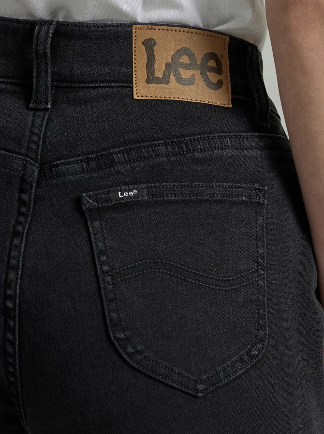 Women's Ultra Lux Comfort with Flex Motion Straight Jean (Petite) - Image 6
