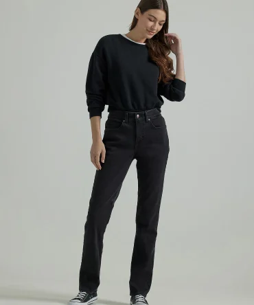 Women's Ultra Lux Comfort with Flex Motion Straight Jean (Petite)
