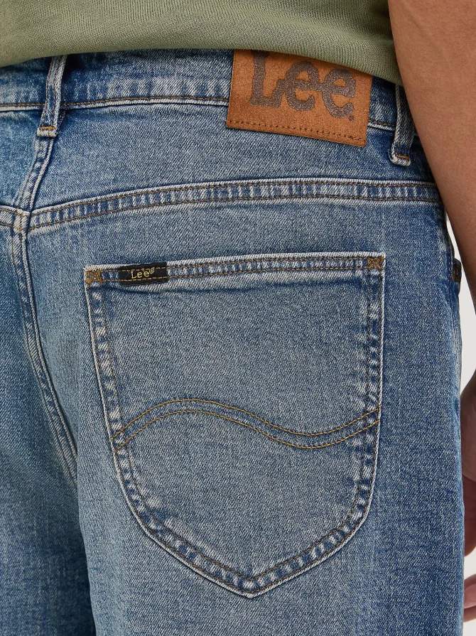 Men's Heritage Loose Fit Slouch Denim Short - Image 4