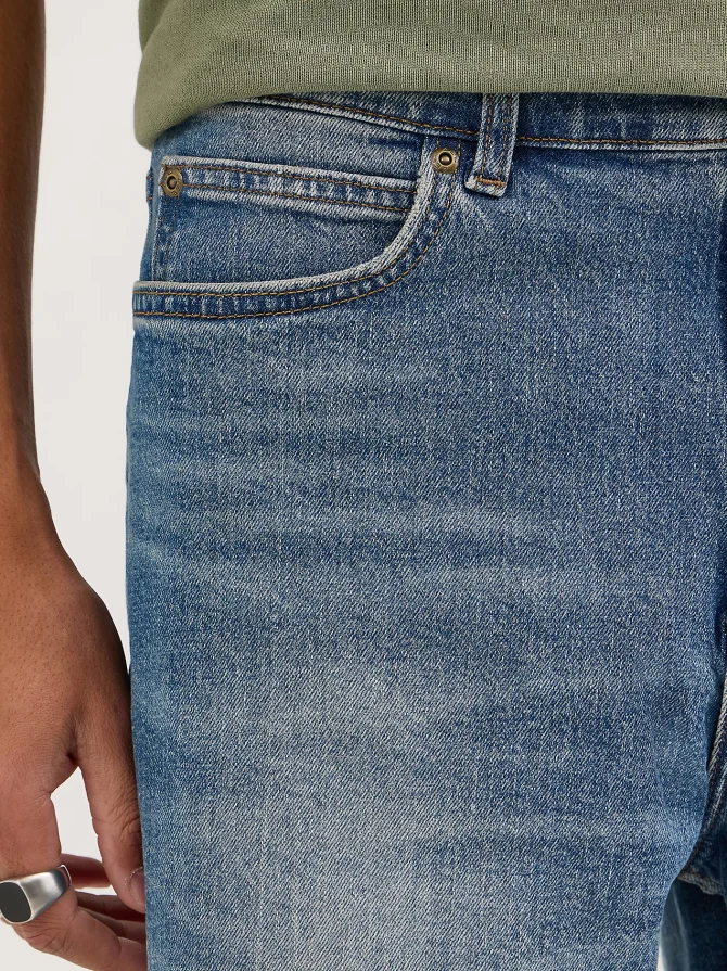 Men's Heritage Loose Fit Slouch Denim Short - Image 5