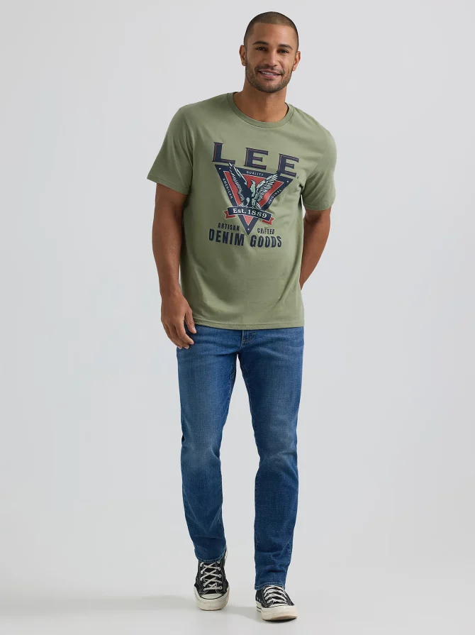 Men's Extreme Motion Regular Taper Jean