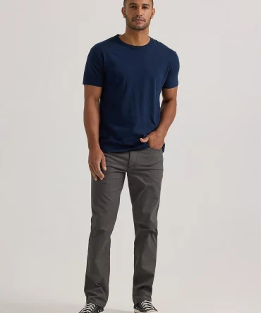 Men's Extreme Motion Regular Straight Performance Pant