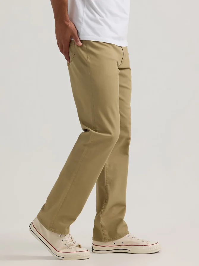 Men's Extreme Motion Relaxed Straight Twill Jean - Image 4