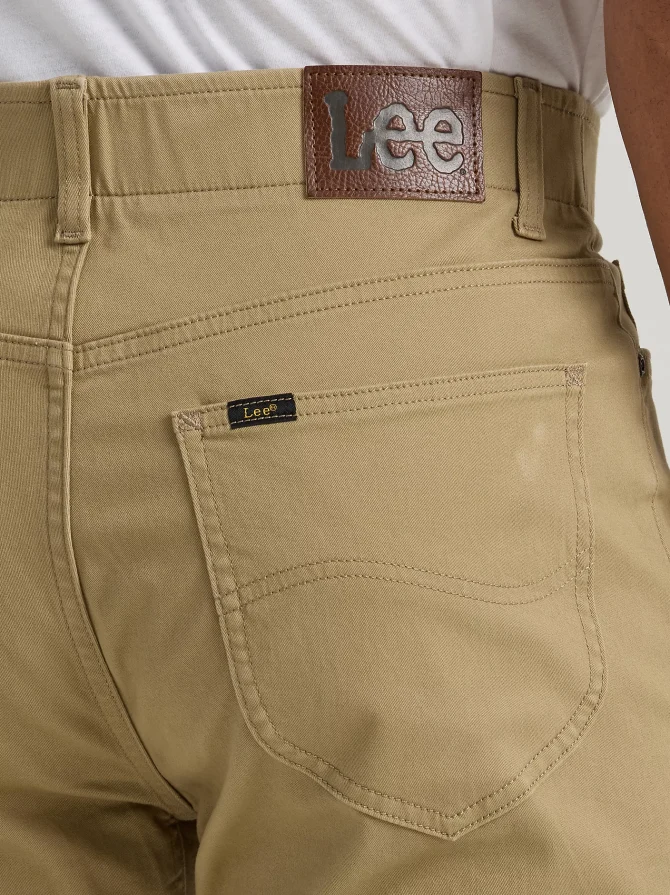 Men's Extreme Motion Relaxed Straight Twill Jean - Image 5