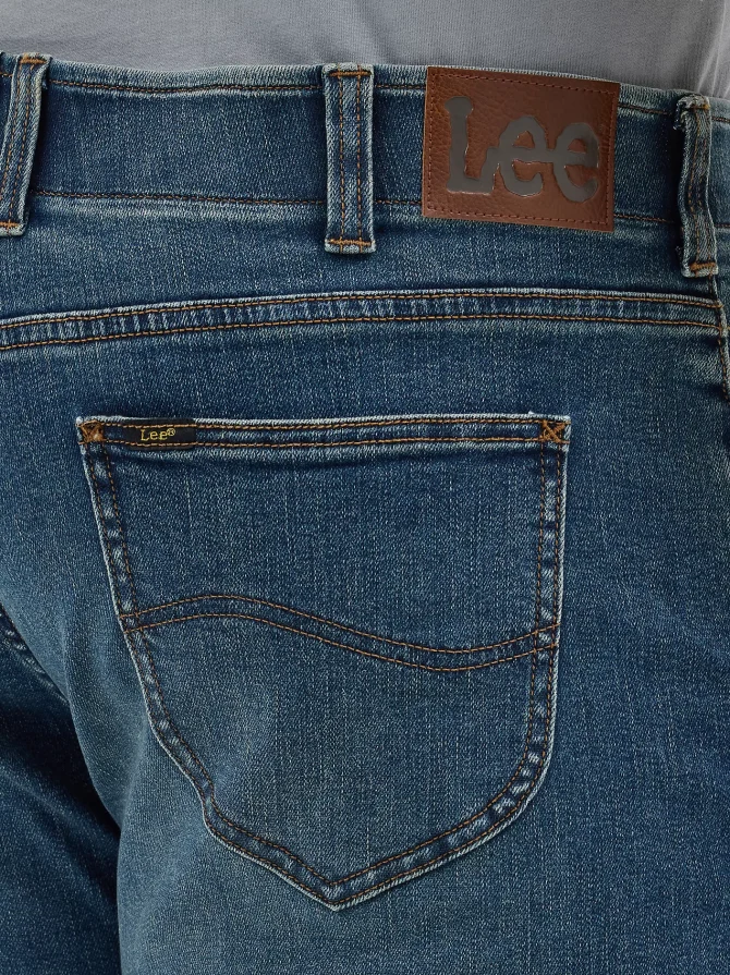Men's Extreme Motion Relaxed Jean (Big & Tall) - Image 5