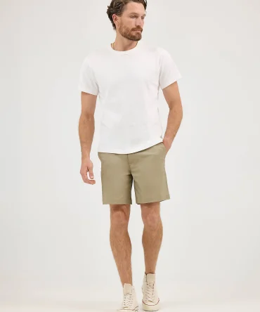 Men's Extreme Motion 7" Flat Front Short