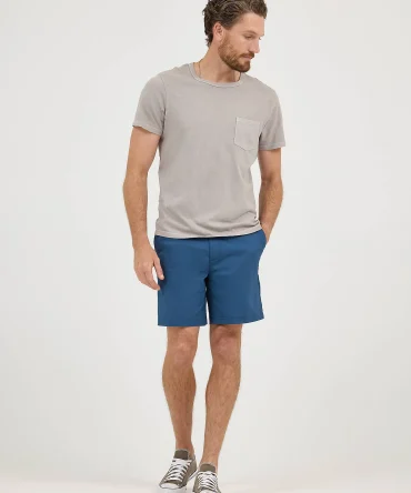 Men's Extreme Motion 7" Flat Front Short
