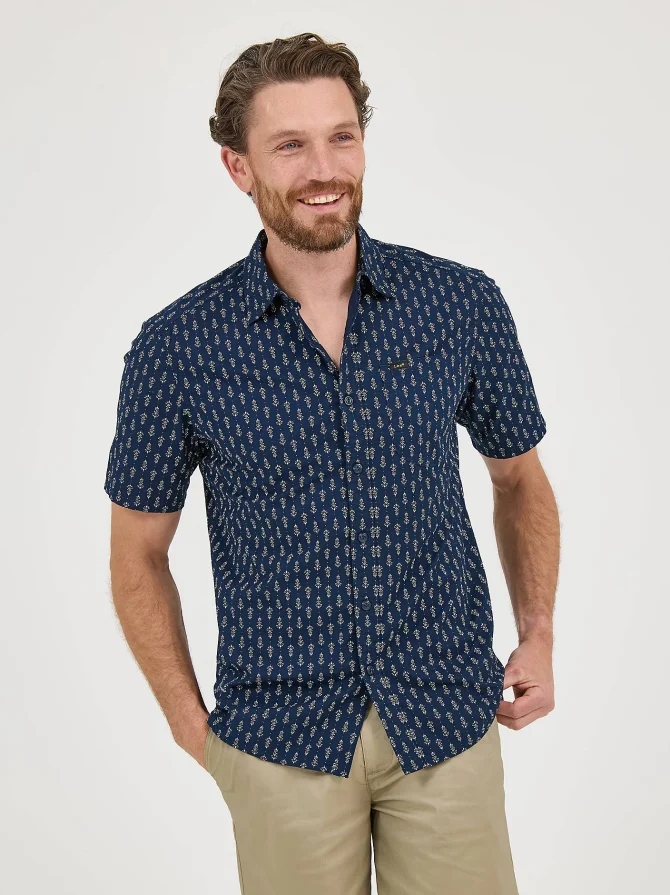 Men's Extreme Motion All Purpose Short Sleeve Print Button Down Shirt