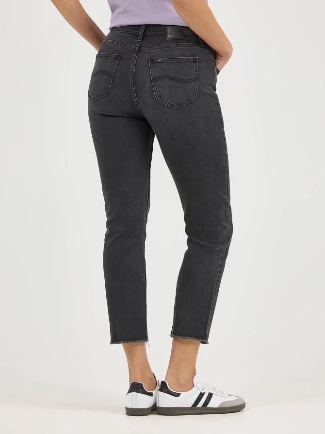 Women's Legendary Frayed Hem Capri - Image 3