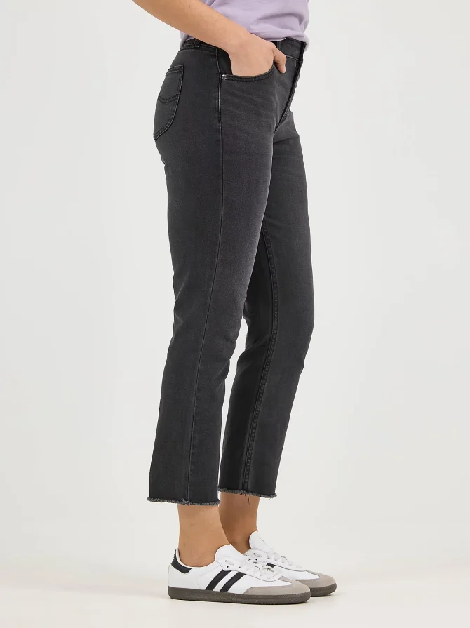 Women's Legendary Frayed Hem Capri - Image 4
