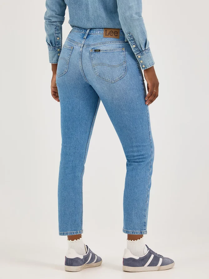 Women's Legendary Straight Crop - Image 3