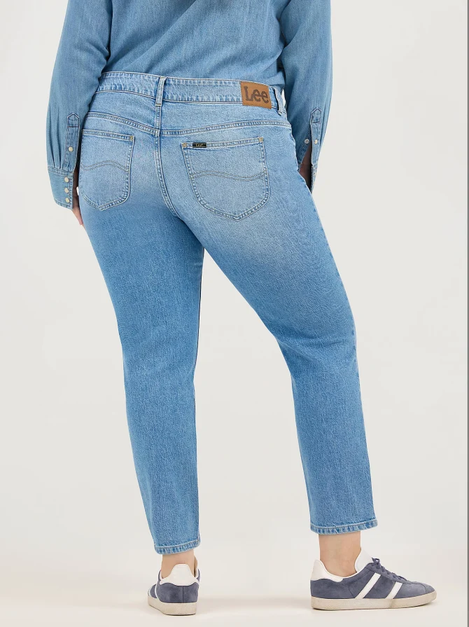 Women's Legendary Straight Crop (Plus) - Image 3