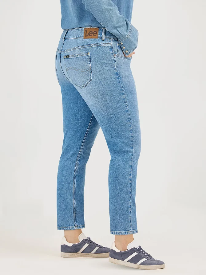 Women's Legendary Straight Crop (Plus) - Image 4