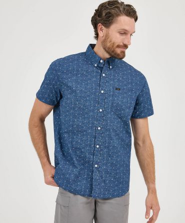 Men's Short Sleeve Textured Print Button Down Shirt