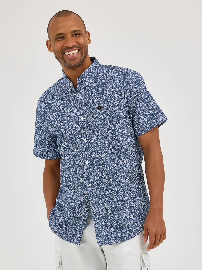 Men's Short Sleeve Textured Print Button Down Shirt