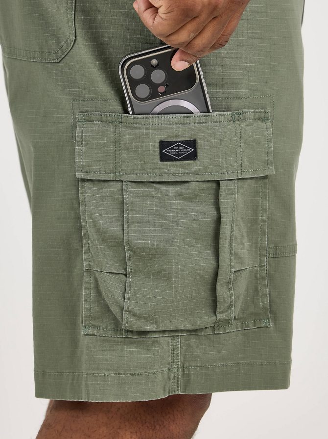 Men's Extreme Motion Carolina Ripstop Cargo Short (Big & Tall) - Image 6