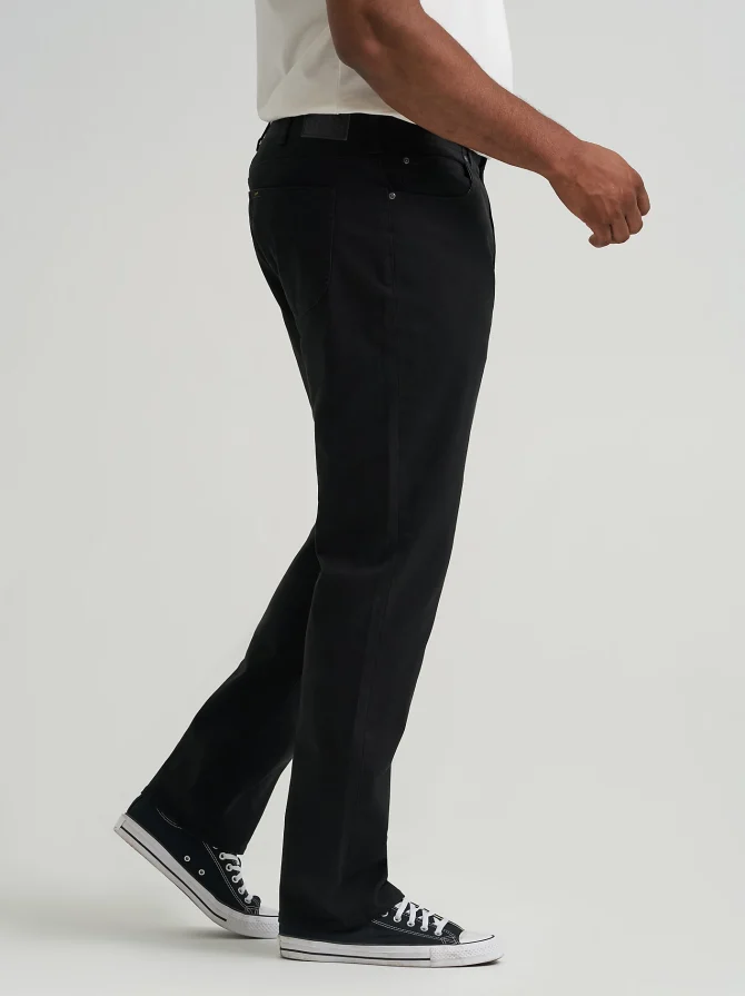 Men's Extreme Motion Straight Fit Tapered Leg Jean (Big & Tall) - Image 4