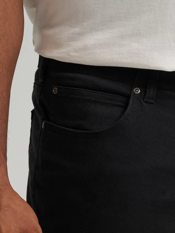 Men's Extreme Motion Straight Fit Tapered Leg Jean (Big & Tall) - Image 5