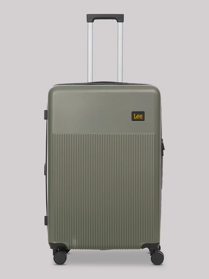28" Hard Side Checked Bag Luggage