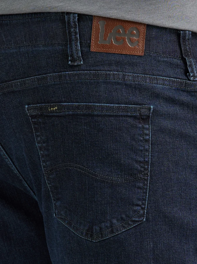 Men's Extreme Motion Athletic Tapered Leg Jean (Big & Tall) - Image 5