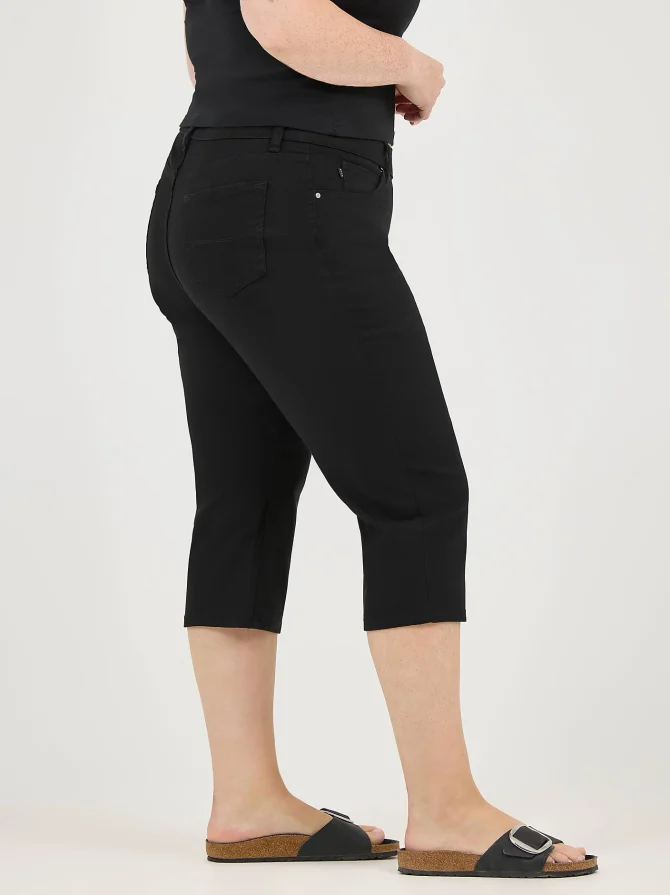 Women’s Relaxed Fit Capri (Plus) - Image 4