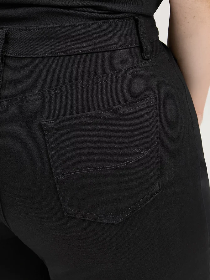 Women’s Relaxed Fit Capri (Plus) - Image 5