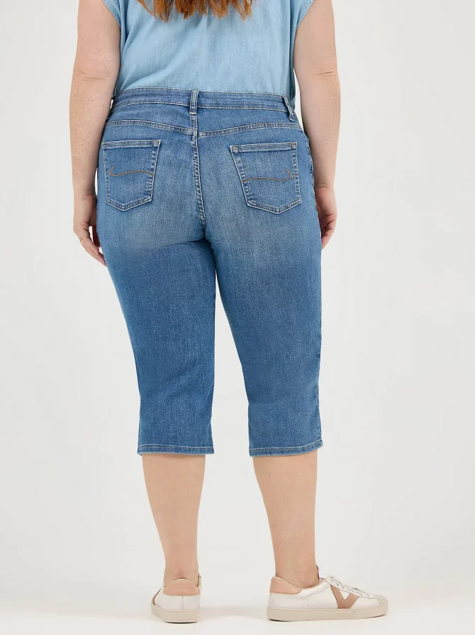 Women’s Relaxed Fit Capri (Plus) - Image 3